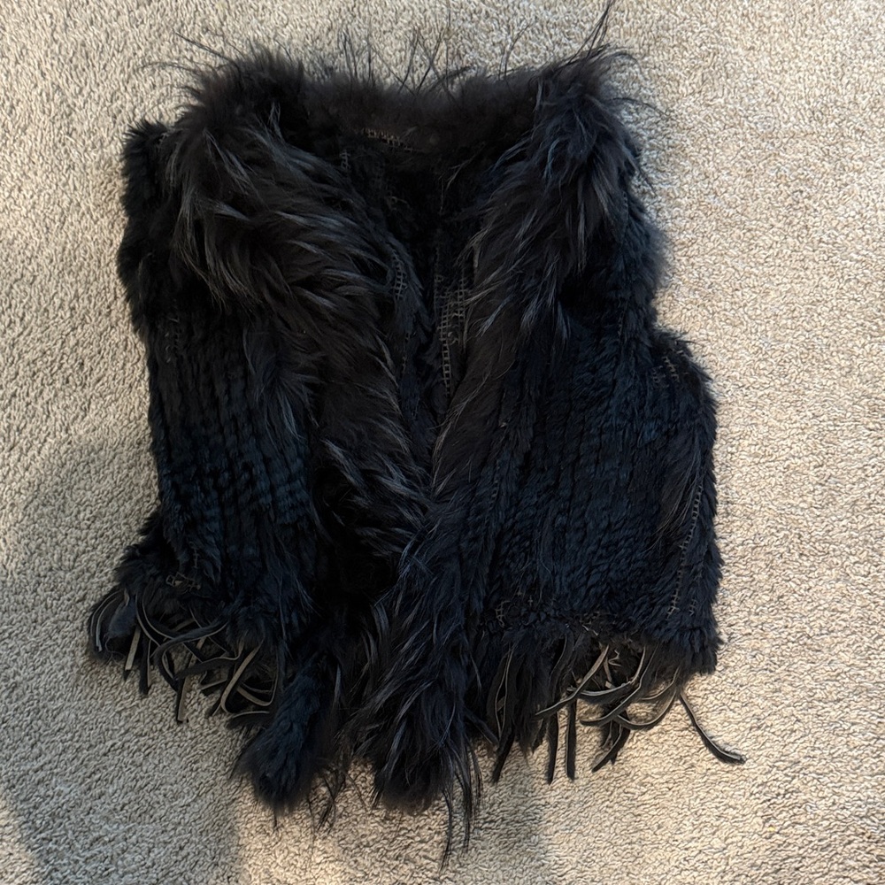 Elegant Black Faux Fur Vest